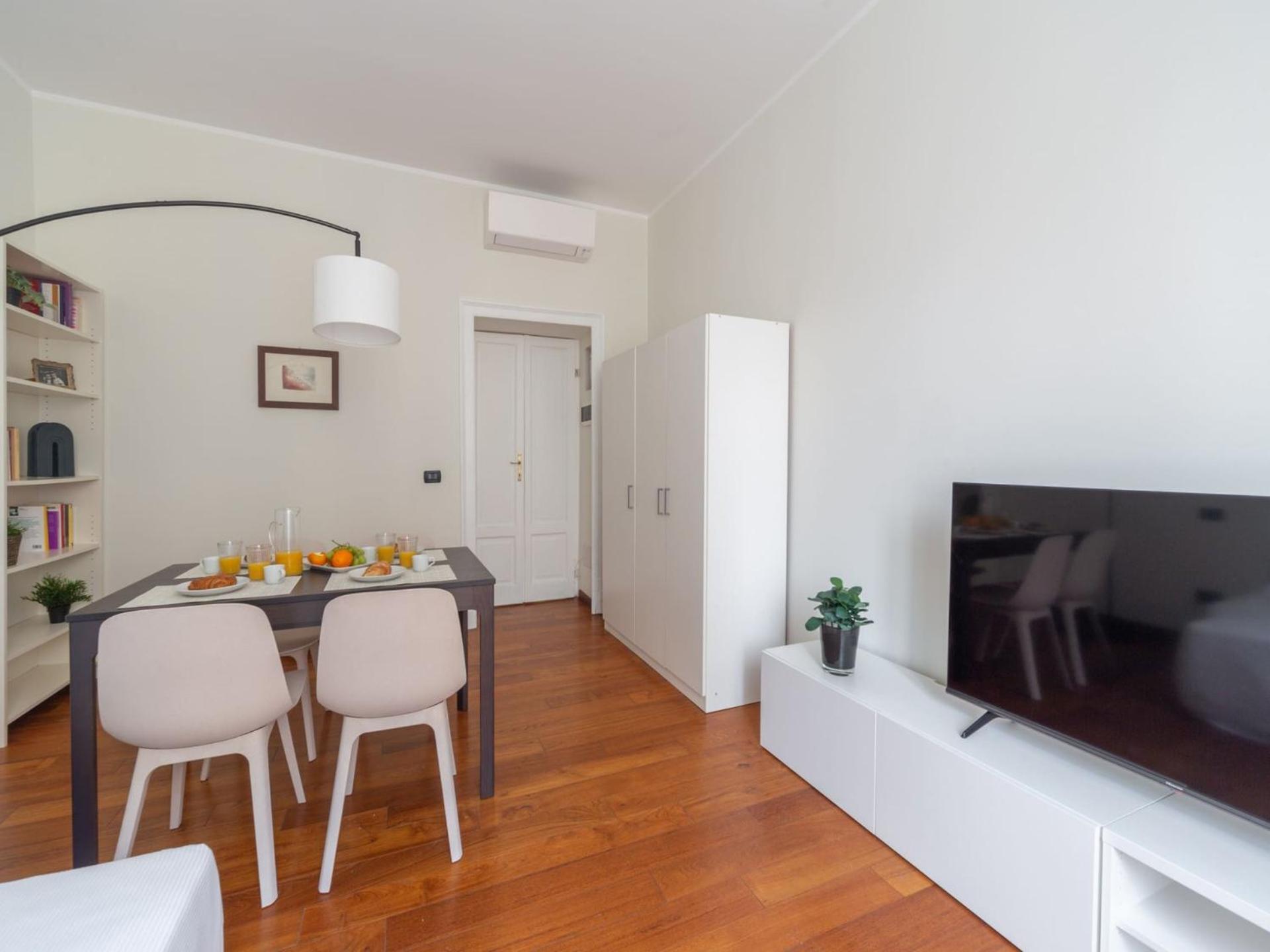 The Rent - Spacious Two-bedroom In Porta Romana Appartement *