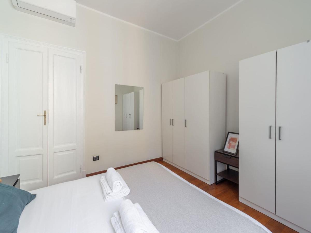 The Rent - Spacious Two-bedroom In Porta Romana * Milaan