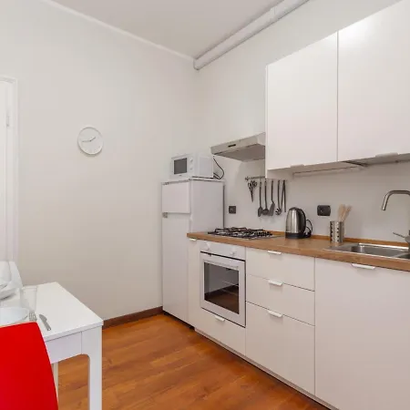 The Best Rent - Spacious Two-Bedroom Apartment In Porta Romana Milão Exterior foto