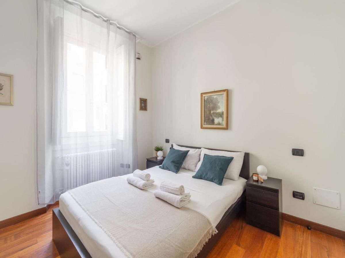 The Rent - Spacious Two-bedroom In Porta Romana Apartment Milan